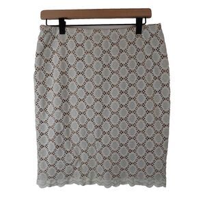 Versona Skirt Large White Eyelet Lined Knee Length Lace Elastic Waist Pull On